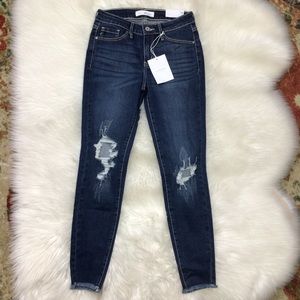 NWT KanCan Jeans Mid Rise Ankle Skinny Size 5 /26 Distressed Dark Blue